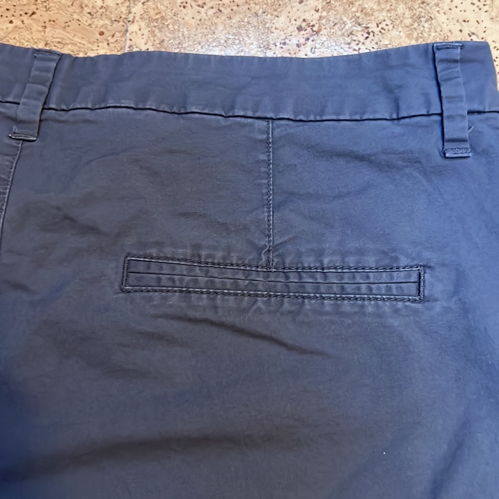 Old Navy Gray Everyday shorts size 12 - Picture 3 of 7